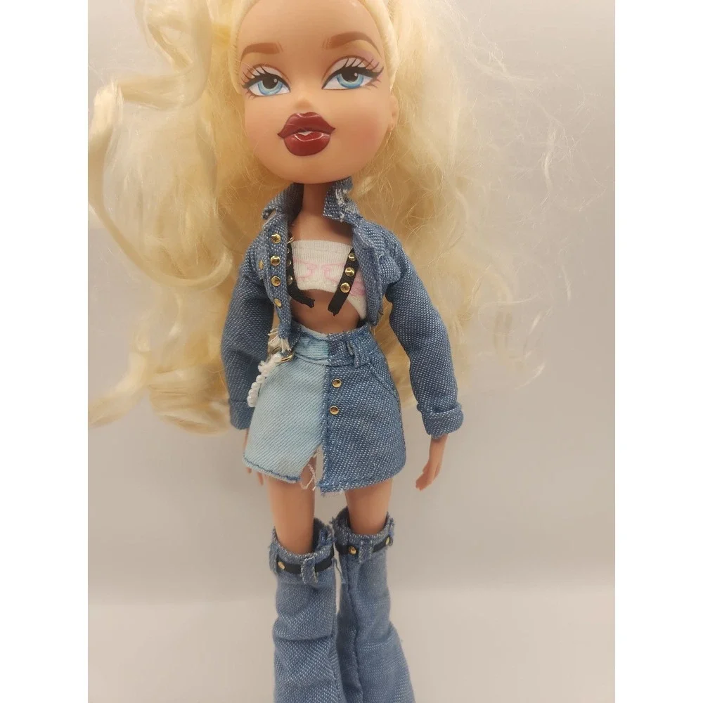 Alwayz Bratz Cloe Denim Fashion Doll